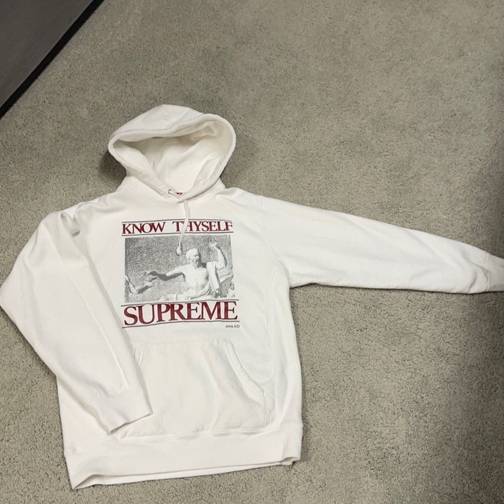 Supreme sweatshirt